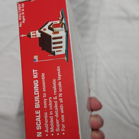 LifeLike Trains 'The HO Scale Rural Chapel' - Picture 4 of 5